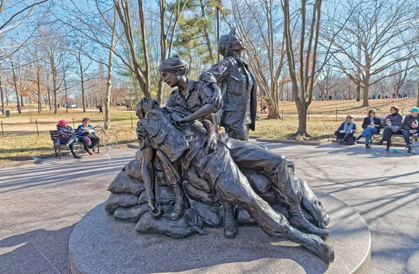 Vietnam Women Memorial Bronzestatue in Washington DC — Stockfoto
