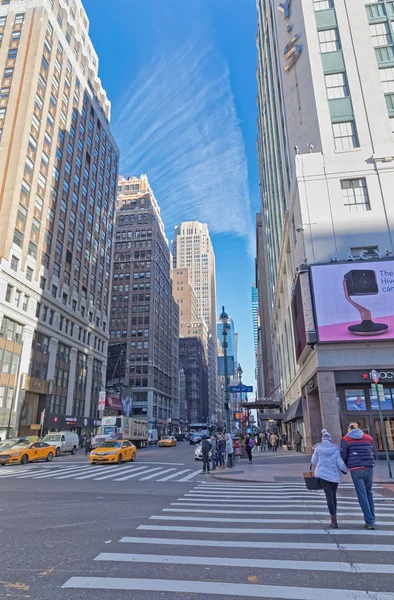 New Yorker Straßenkreuzung vor Macys — Stockfoto