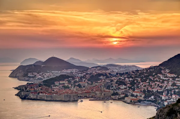 Dubrovnik kleurrijke zonsondergang — Stockfoto