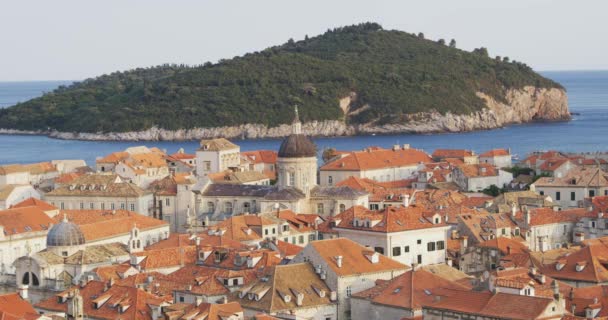 Dubrovnik old town and island Lokrum — Stock Video