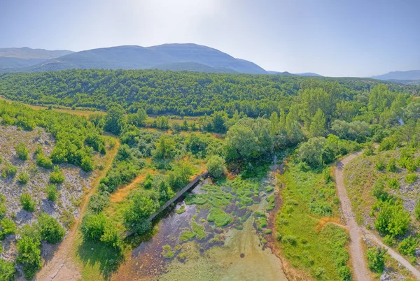 Bron van de rivier Cetina, Kroatië — Stockfoto