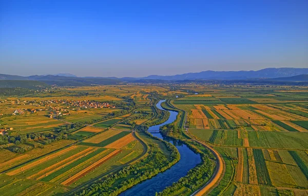 クロアチアセティナ川の空中風景 — ストック写真