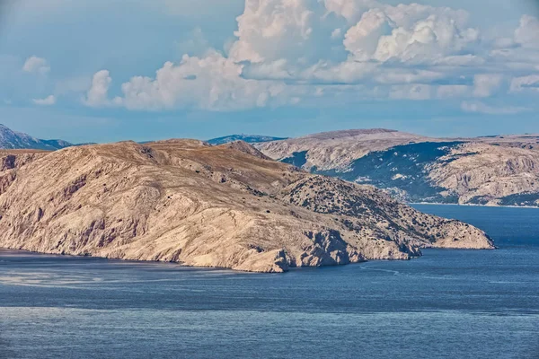 克罗地亚维莱比特海峡的Goli Otok岛 — 图库照片