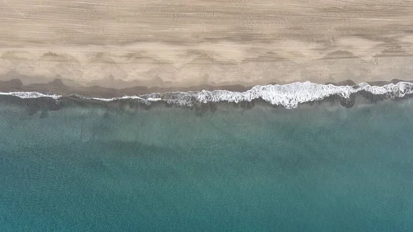 Gökyüzünden Maspalomas sahilinin manzarası
