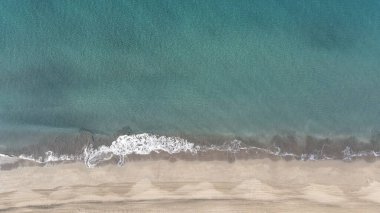 Gökyüzünden Maspalomas sahilinin manzarası
