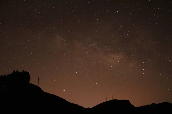 Die Milchstraße Über Dem Horizont Mit Jupiter Und Saturn — Stockfoto