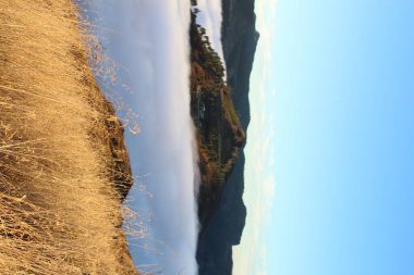 Sabahları bulutlar denizi manzarası