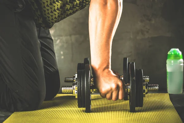 Uomo Che Allenamento Funzionale Fitness Palestra Sportiva — Foto Stock