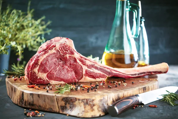 Barbekü Tomahawk biftek kopya alanı ile