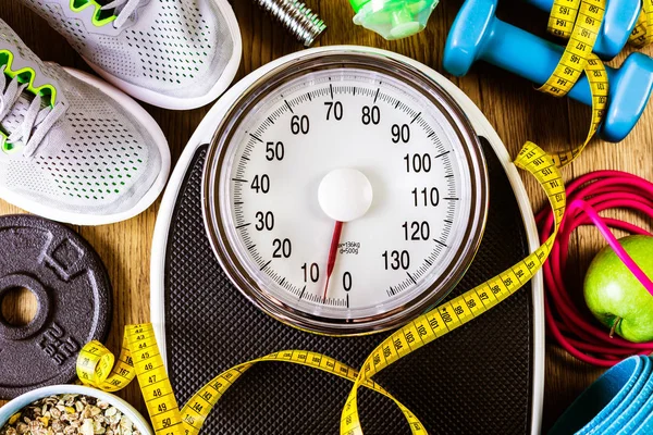 Sport Und Trainingsgeräte Auf Holzboden Mit Gesunden Snacks Gewichtsverlust Und — Stockfoto