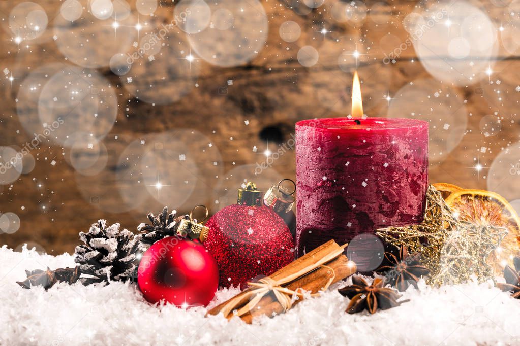 Christmas Dekoration with candels and snow