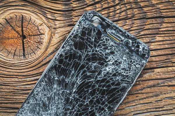 Мобильный Телефон Сломанным Сенсорным Экраном Деревянном Фоне — стоковое фото
