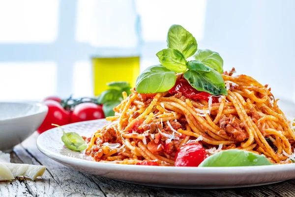 新鮮でおいしいスパゲッティ Bolognes — ストック写真