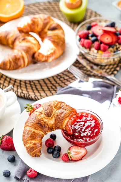 Ontbijt Met Koffie Jus Orange Croissants — Stockfoto