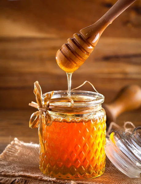 Honey Wooden Honey Dipper Wooden Table — Stock Photo, Image