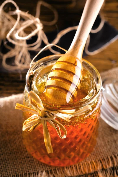 Honey Wooden Honey Dipper Wooden Table — Stock Photo, Image