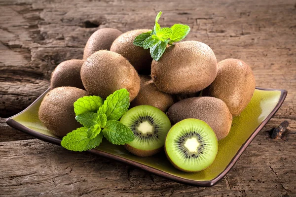 Verse Kiwi Houten Grond — Stockfoto