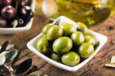 Zeytin ve zeytin yağı kapat