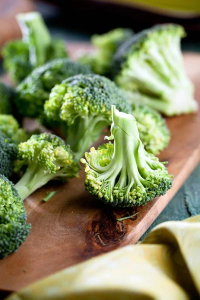 Gezonde Groene Biologische Rauwe Broccoli Bloemen Klaar Koken — Stockfoto