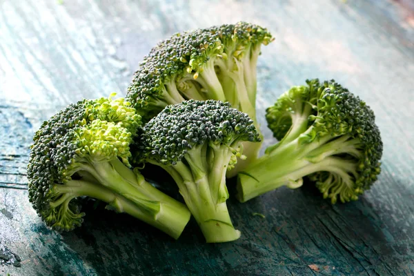 Gezonde Groene Biologische Rauwe Broccoli Bloemen Klaar Koken — Stockfoto