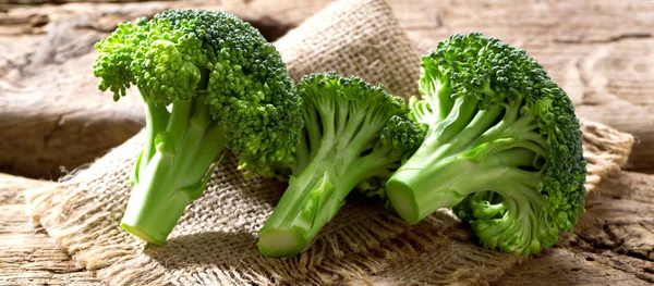 Floretas Brócolis Crus Orgânicos Verdes Saudáveis Prontas Para Cozinhar — Fotografia de Stock