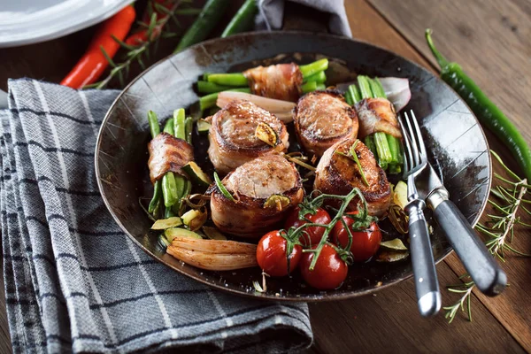 Juicy Pork Medallions Wrapped Bacon Table — Stock Photo, Image