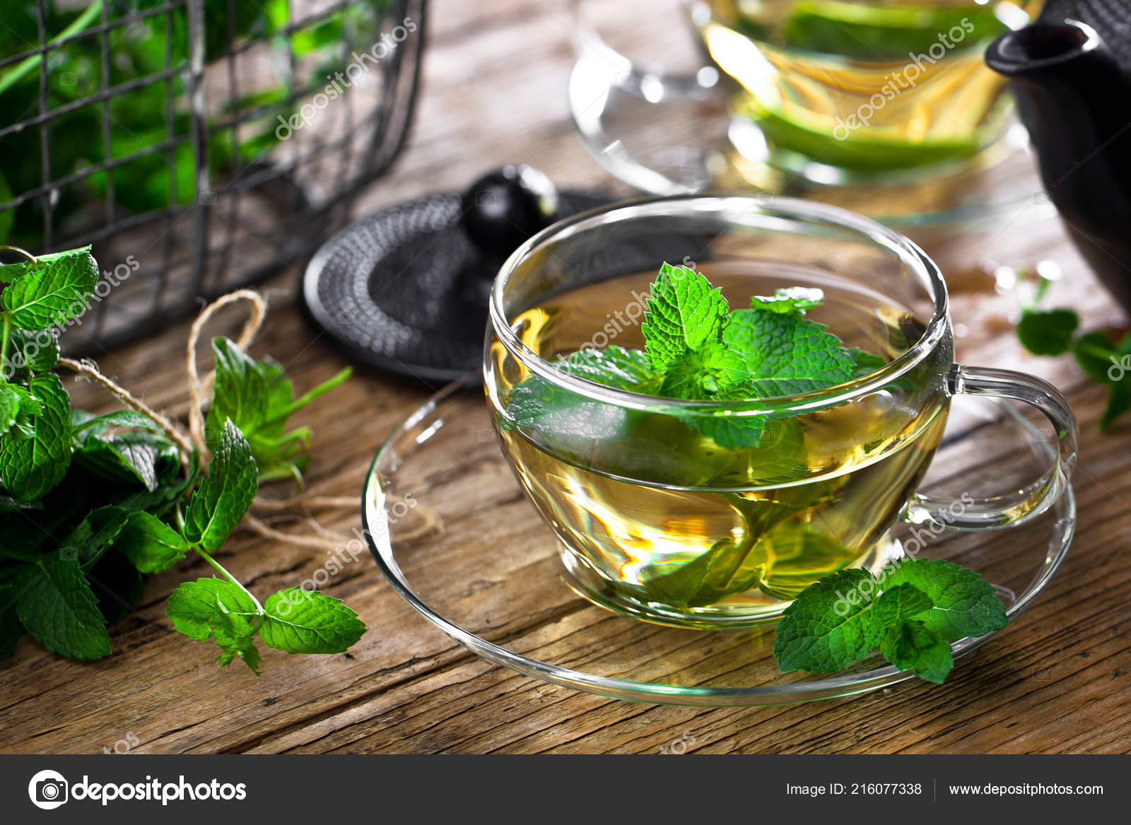 Iced Brown Sugar Tea Latte, image size:1600x1167