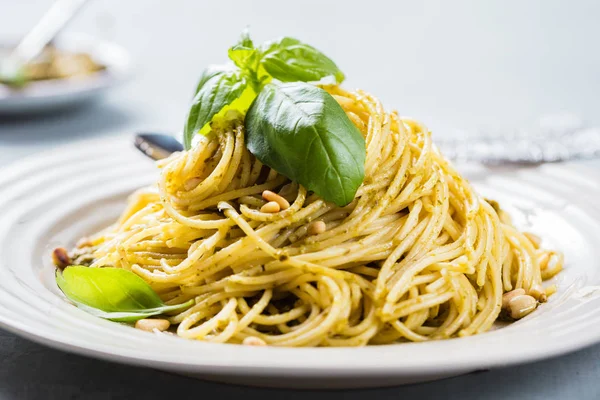 Spaghettis Aux Pâtes Avec Crème Basilic Fromage Vue Dessus Sur — Photo