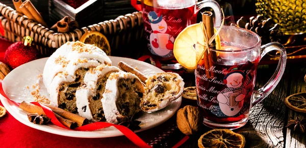 Gâteau Noël Traditionnel Allemand Aux Canneberges Aux Ornements Noël — Photo