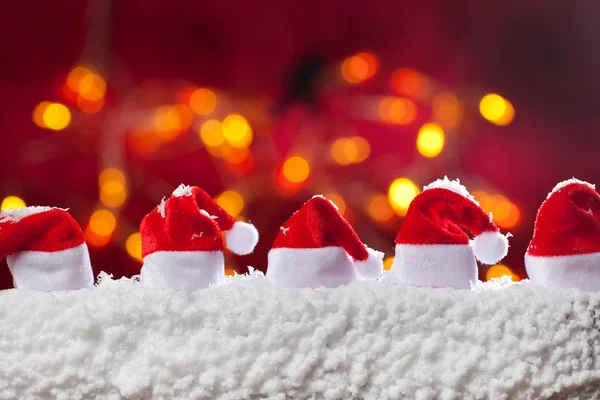 Fundo Natal Com Chapéus Papai Noel Vermelho Espaço Cópia — Fotografia de Stock