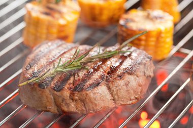 Orta ızgara biftek, yakın