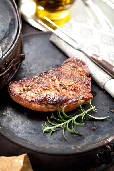 Carne Res Fresca Jugosa Mediana Rare Grillsteak Carne Barbacoa Cerca —  Fotos de Stock