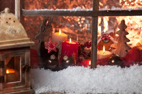 Vánoce Zátiší Starým Dřevěným Oknem Pozadí Oslavy — Stock fotografie