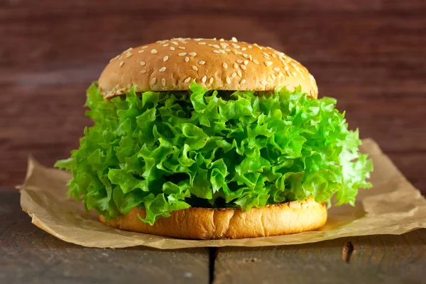 Veggie Hamburger Met Salat Groenten Concept — Stockfoto