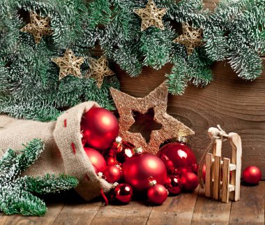 Festival Christmas dekorasyon ahşap tahta arka plan üzerinde