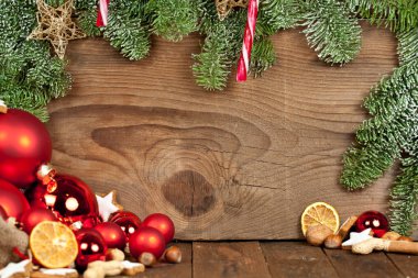 Festival Christmas dekorasyon ahşap tahta arka plan üzerinde