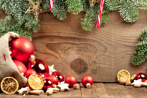 Ünnepi Karácsonyi Dekoráció Sakktáblát Háttér Felett — Stock Fotó