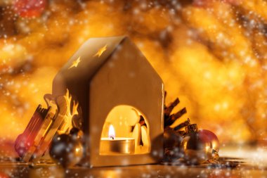 Noel mumları ve ışıklar. Noel arkaplanı.