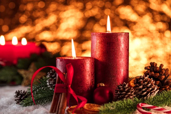 Weihnachtskerzen Und Lichter Weihnachtlicher Hintergrund — Stockfoto