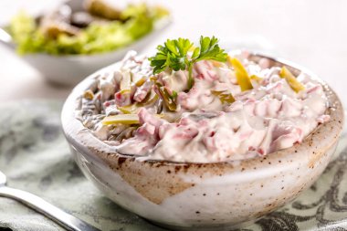 Salata Kase, yakın çekim