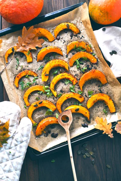 Bakad Skivor Pumpa Med Timjan Och Honung Friska Dessert För — Stockfoto