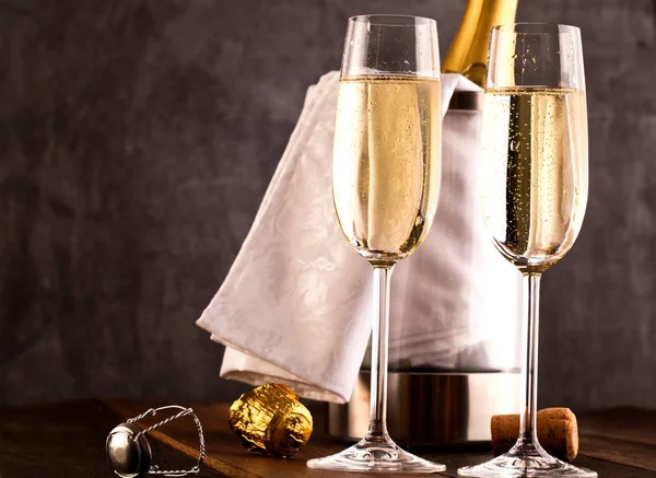 Champagneglas Och Flaska — Stockfoto