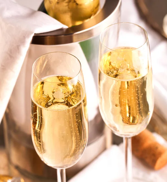 Champagneglas Och Flaska — Stockfoto