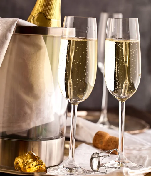 Champagneglas Och Flaska — Stockfoto