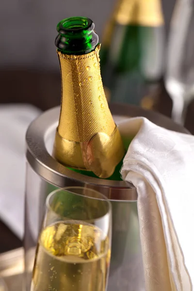 Bicchieri Champagne Bottiglia — Foto Stock