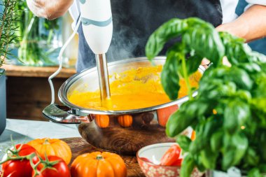 Taze kabak çorbası, yemek Şef yakın çekim