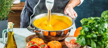 Taze kabak çorbası, yemek Şef yakın çekim