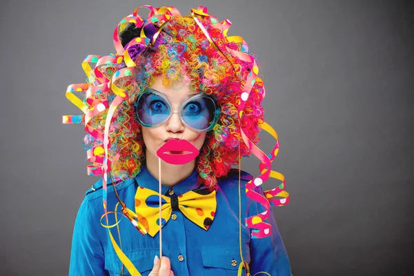 Retrato Hermosa Mujer Fiesta Peluca Gafas Carneval —  Fotos de Stock