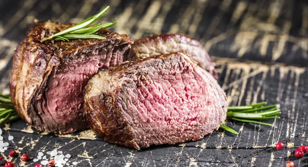 Bistecca Manzo Medio Rara Alla Griglia Magra Verdure Con Patate — Foto Stock