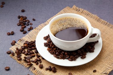 Sıcak kahve içecek kahve kirişli'nın fincan